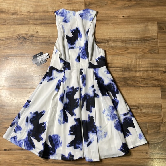Lulus Seeing Chic Blue and Ivory Print Skater Dress NWT Size S - Picture 13 of 13